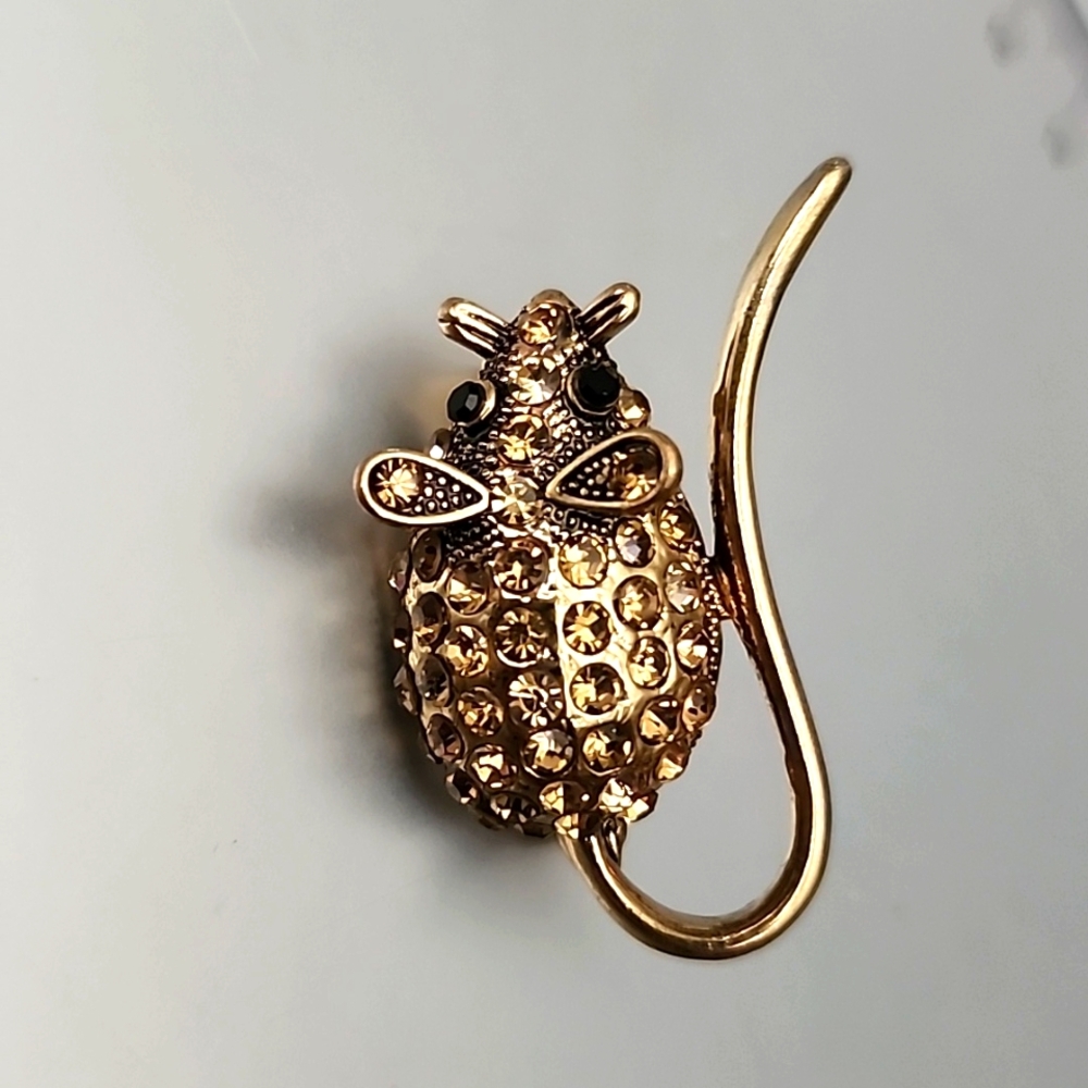 MOUSE Brooch   Simulated  Amber Gems
